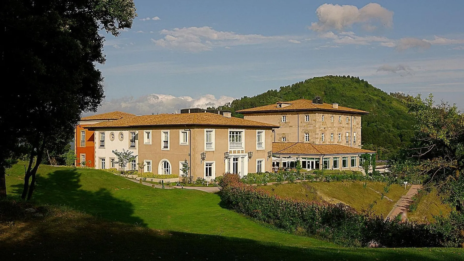 Hotel Palacio Urgoiti Mungia 4*,  Spanien